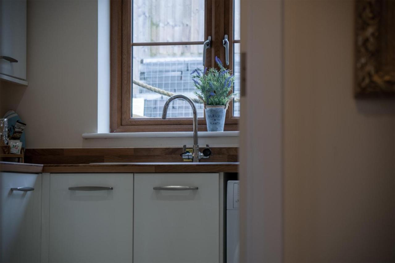 Kilgetty Heights - 2 Bedroom Cottage - Kilgetty Begelly エクステリア 写真
